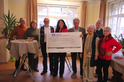 Schecküberreichung von Frau Reisch Voba Wangen an die Vorstandschaft